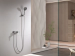 Mitigeur de douche chromée offre un design épuré et moderne. Le flexible et le jet réglable vous permettent de cibler les zones à masser ou de vous détendre sous une pluie fine. GARANTIE 5 ANS, LIVRAISON OFFERTE 5 à 6 Jours